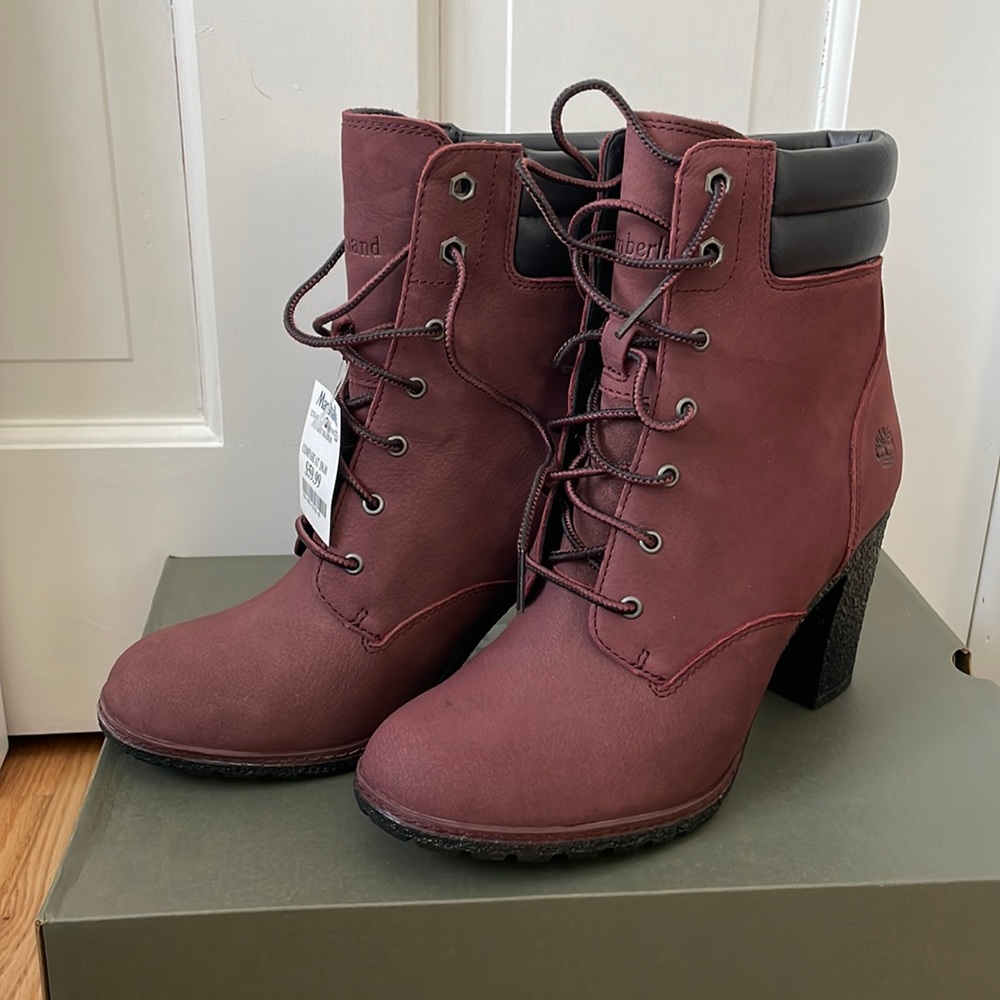 NWT timberland boots